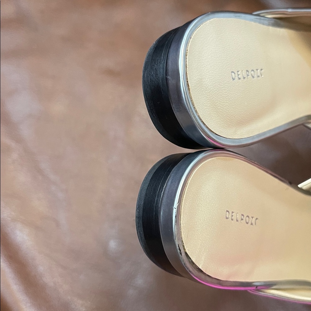 Delpozo patent leather pointed bow flat mules in silver size 37 - Picture 14 of 14